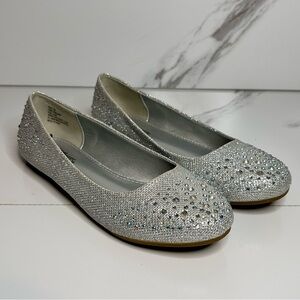 Hot Cakes Glittering Silver Loafers Size 7